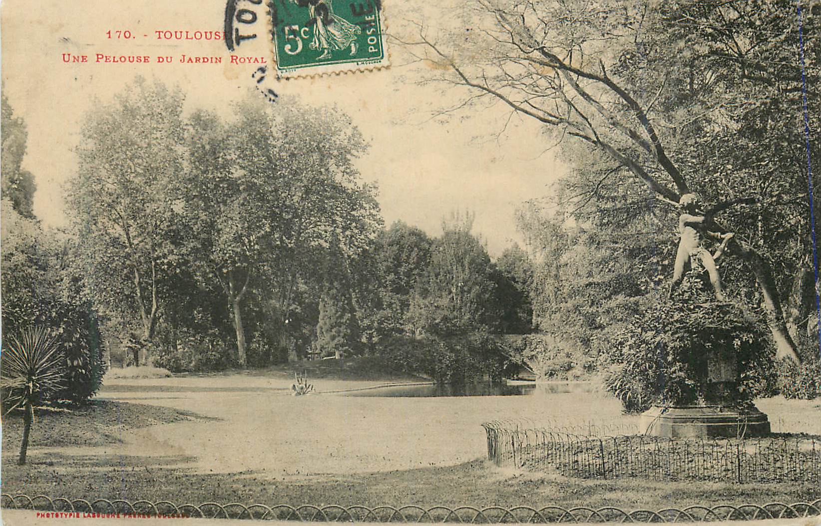 CPA Toulouse Une Pelouse du Jardin Royal