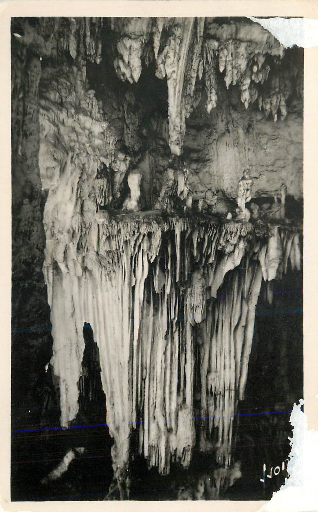 Grotte de la Pierre-qui-Vire — stalactites et stalagmites — éditeur inconnu, n° de série non lisible