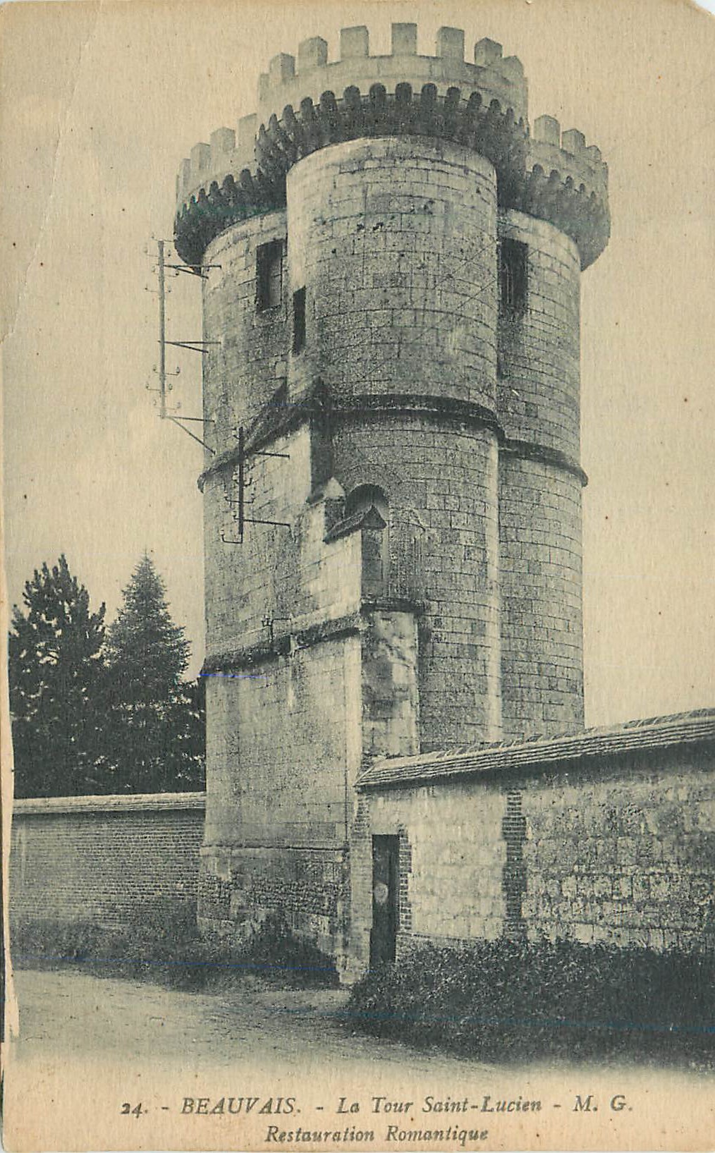 CPA Beauvais La Tour Saint Lucien Restauration Romantique