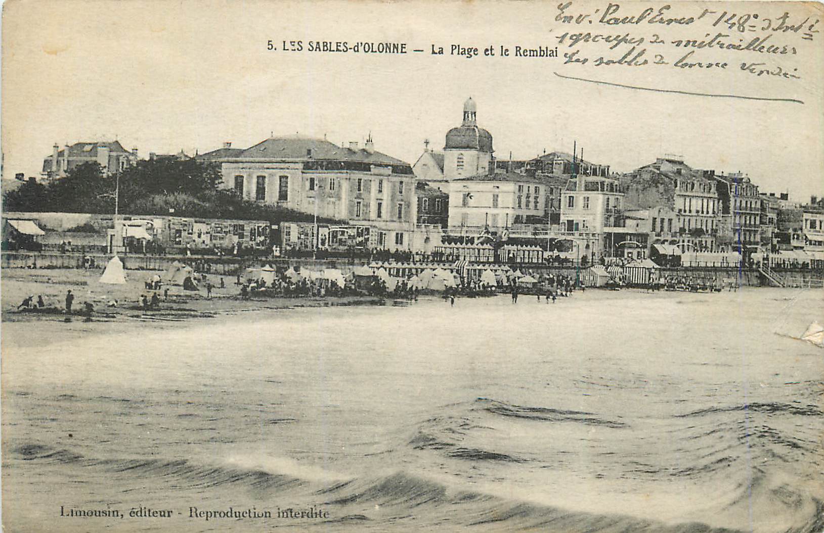 CPA Les Sables d'Olonne La Plage et le Remblai