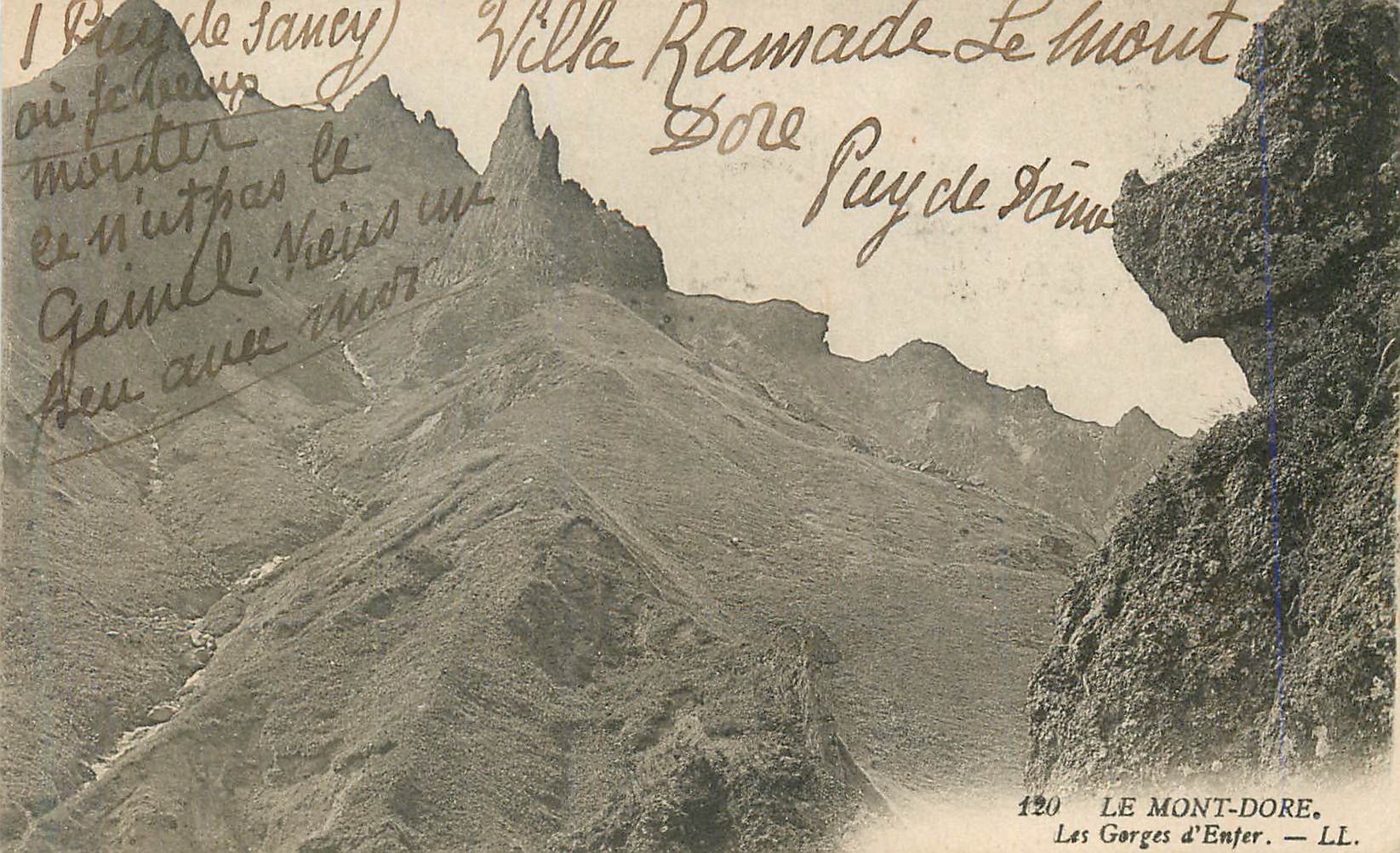 CPA L Mont Dore Les Gorges d'Enfer