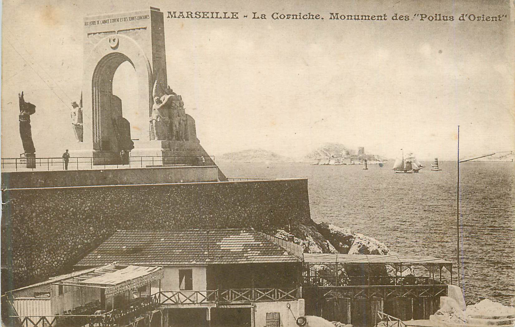 CPA Marseille La Corniche Monument des Poilus d'Orient