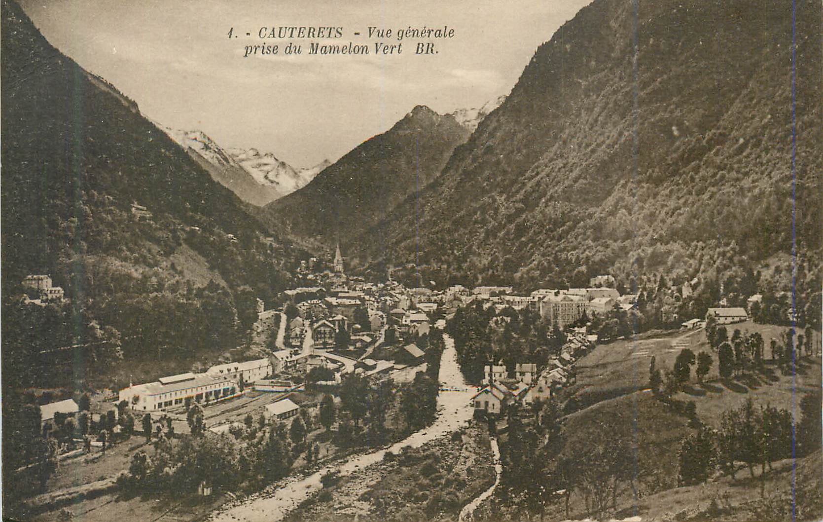 CPA Cauterets Vue Generale prise du Mamelon Vert