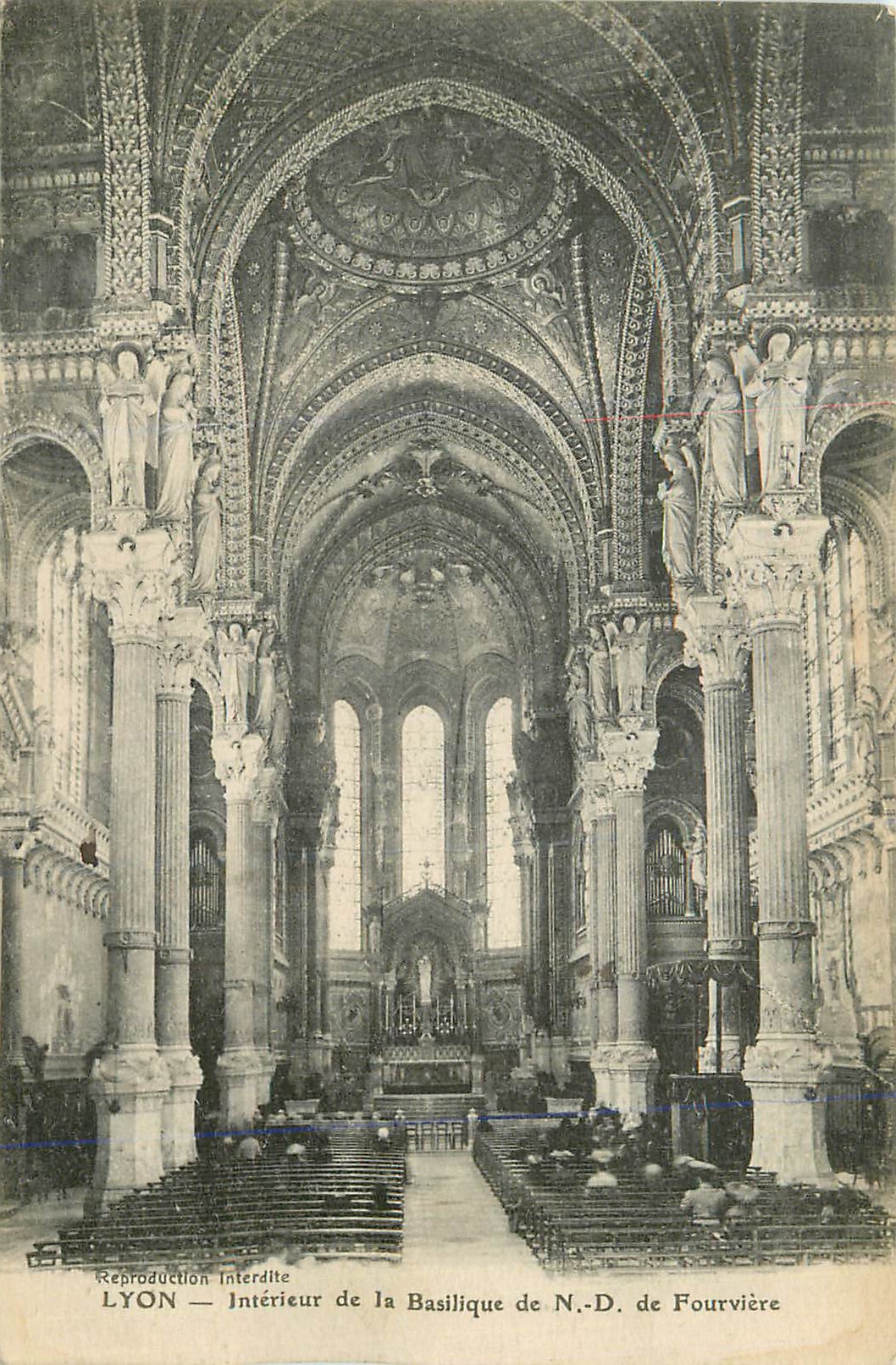 CPA Lyon Interieur de la Basilique de N D de Fourviere