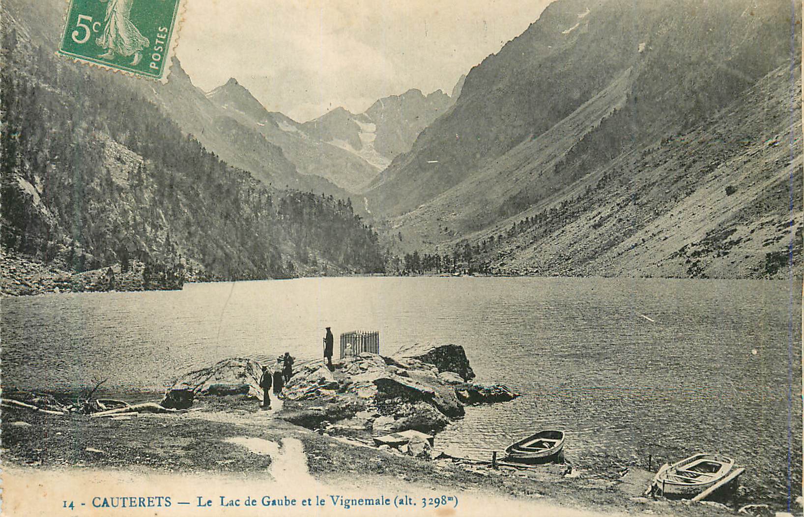 CPA Cauterets Le Lac de Gaube et le Viguemale (alt 3298 m)