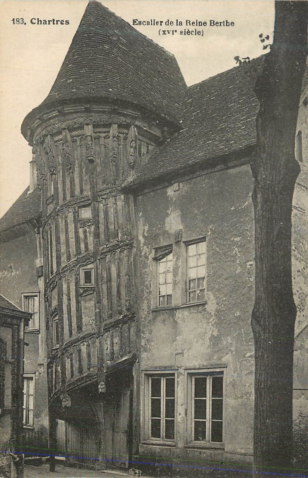 CPA Chartres Escalier de la Reine Berthe (XVIe Siecle)
