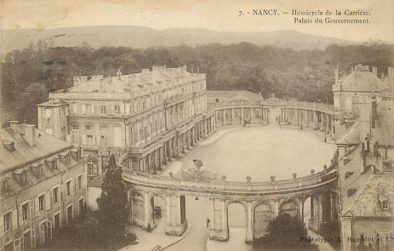 CPA Nancy Hemicycle de la Carriere Palais du Gouvernement
