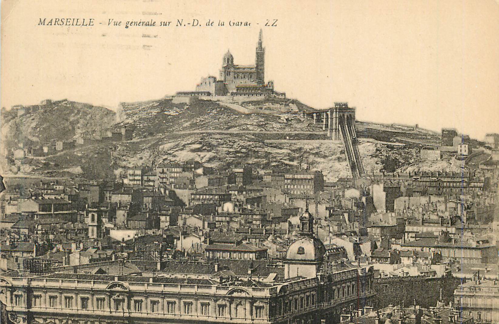 CPA Marseille Vue Generale sur N D de la Gare