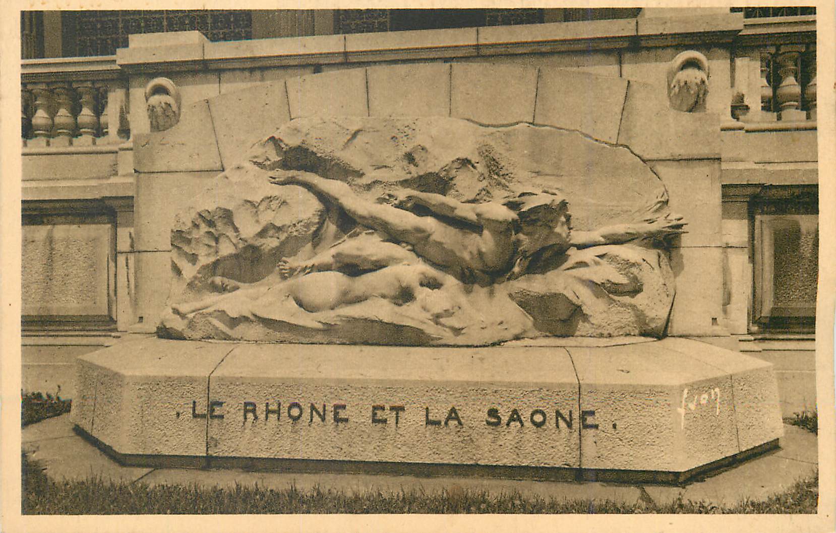 CPA Lyon (Rhone) La Douce France Le Rhone et la Saone Vermare Sculp