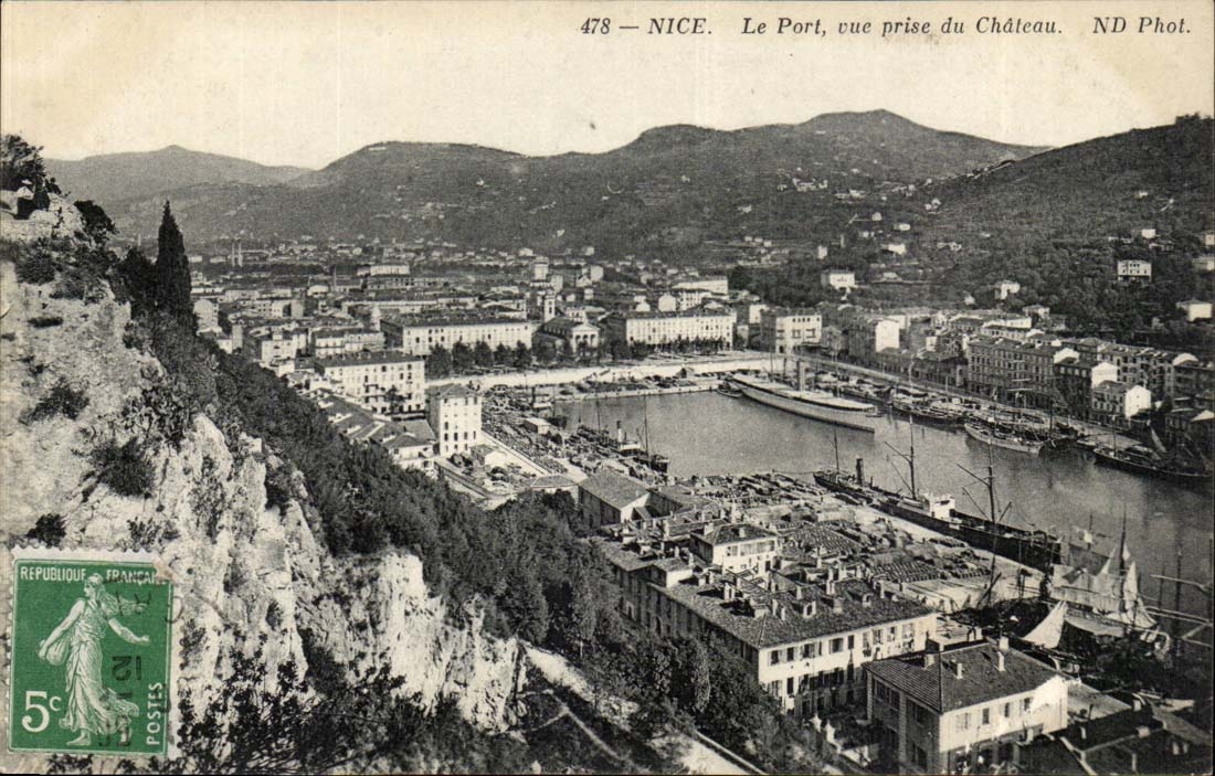 Nice CPA le port vue prise du chateau