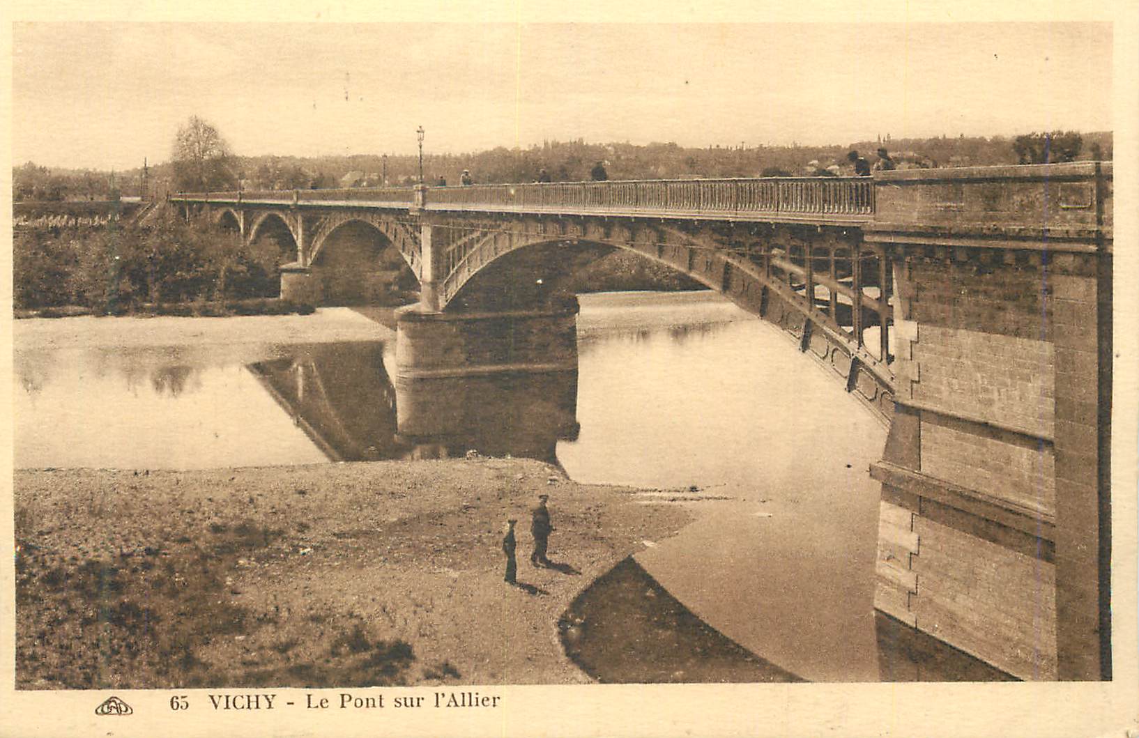 CPA Vichy Le Pont sur l'Allier