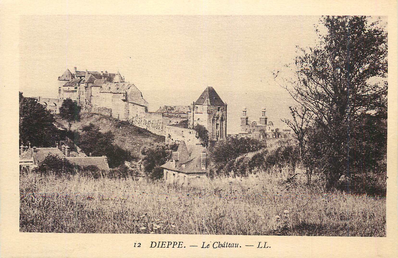 CPA Dieppe Le Chateau