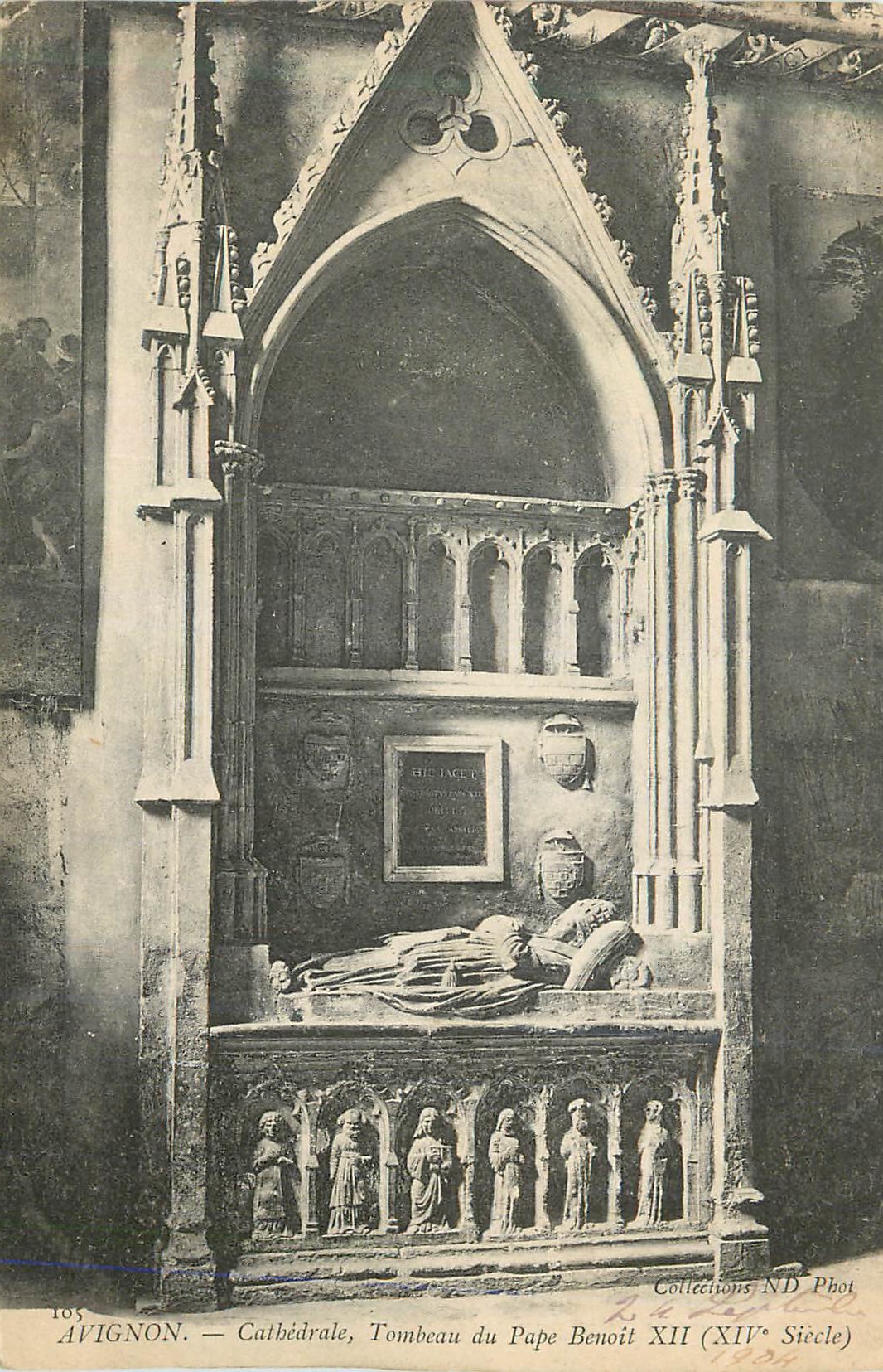 CPA Avignon Cathedrale Tombeau du Pape Benoit XII (XIVe Siecle)