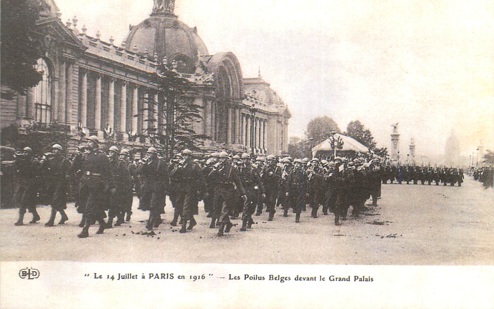 Les Poilus Belges devant le Grand Palais — Paris — B.D. n° 14