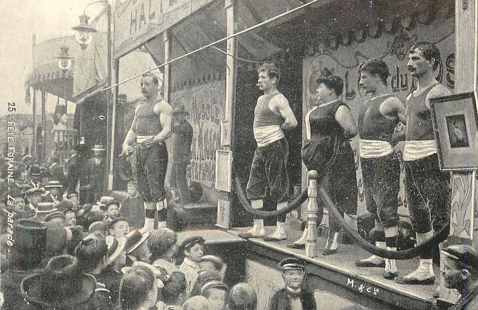 REPRO Paris Parade des Hercules