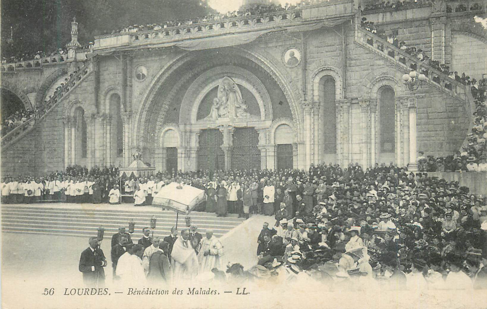 CPA Lourdes Benediction des Malades