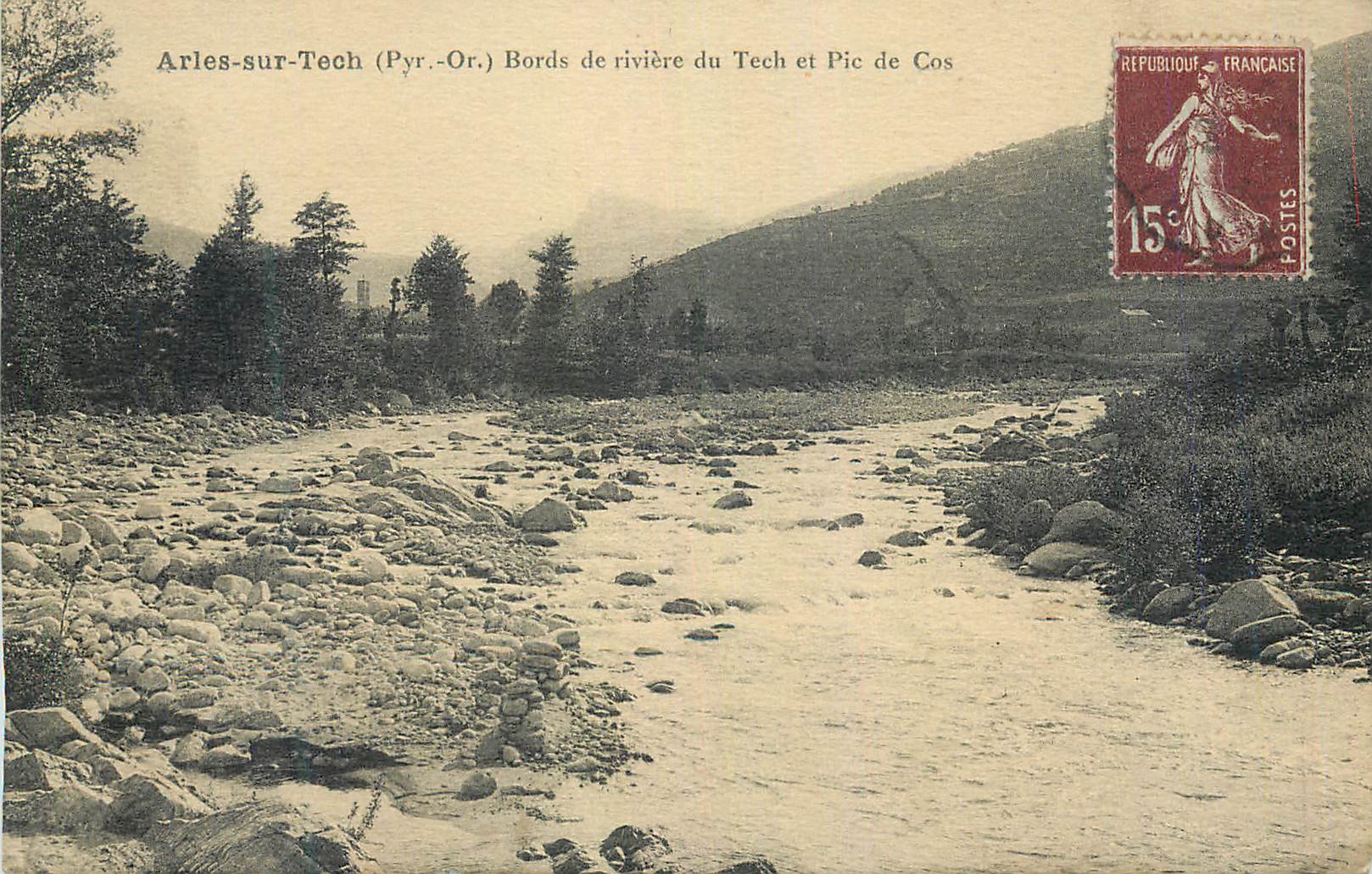 CPA Arles sur Tech (Pyr Or) Bords de Riviere du Tech et Pic de Cos