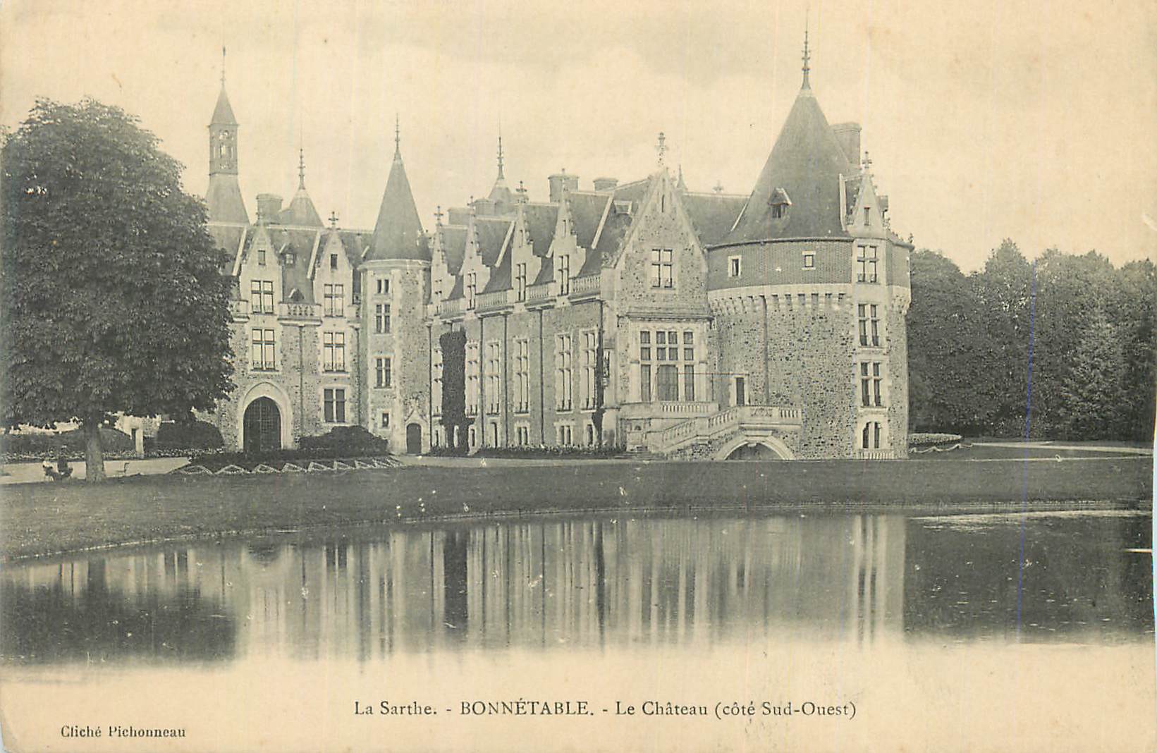 CPA Bonnetable La Sarthe Le Chateau (Cote Sud Ouest)