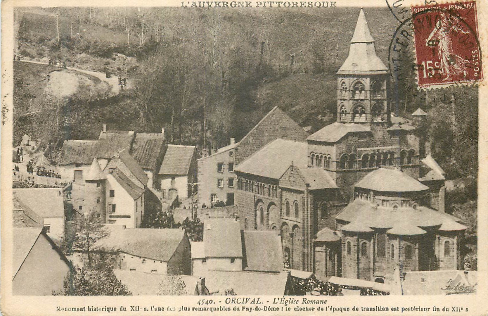 CPA Orchival L'Auvergne Pittoresque L'Eglise Romane