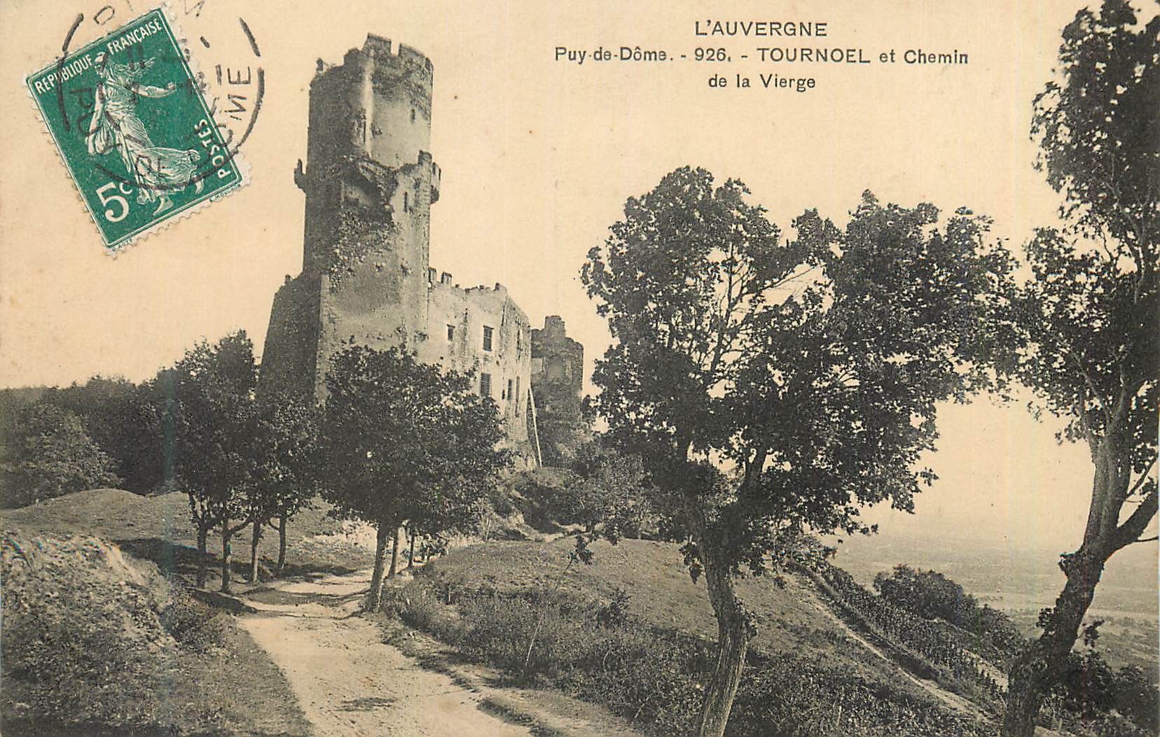 Château ruiné à Tournoel — L'Auvergne — Puy-de-Dôme, n° 926