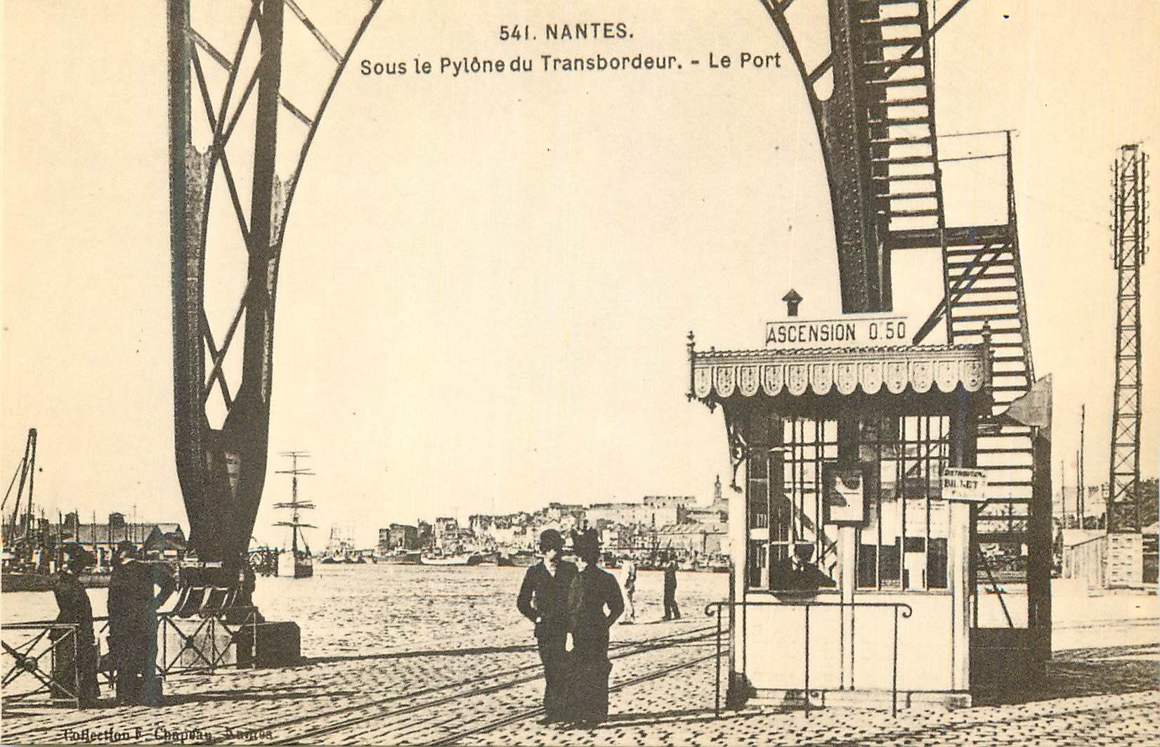 REPRO Nantes Sous le Pylone du Transbourdeur Le Port