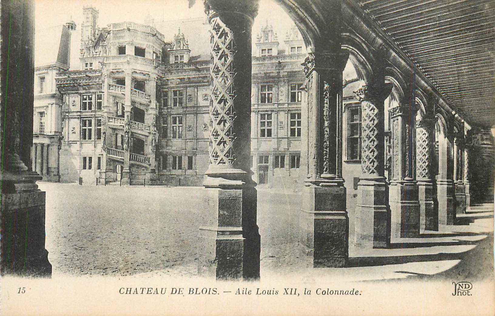 CPA Chateau de Blois Aile Louis XII La Colonnade