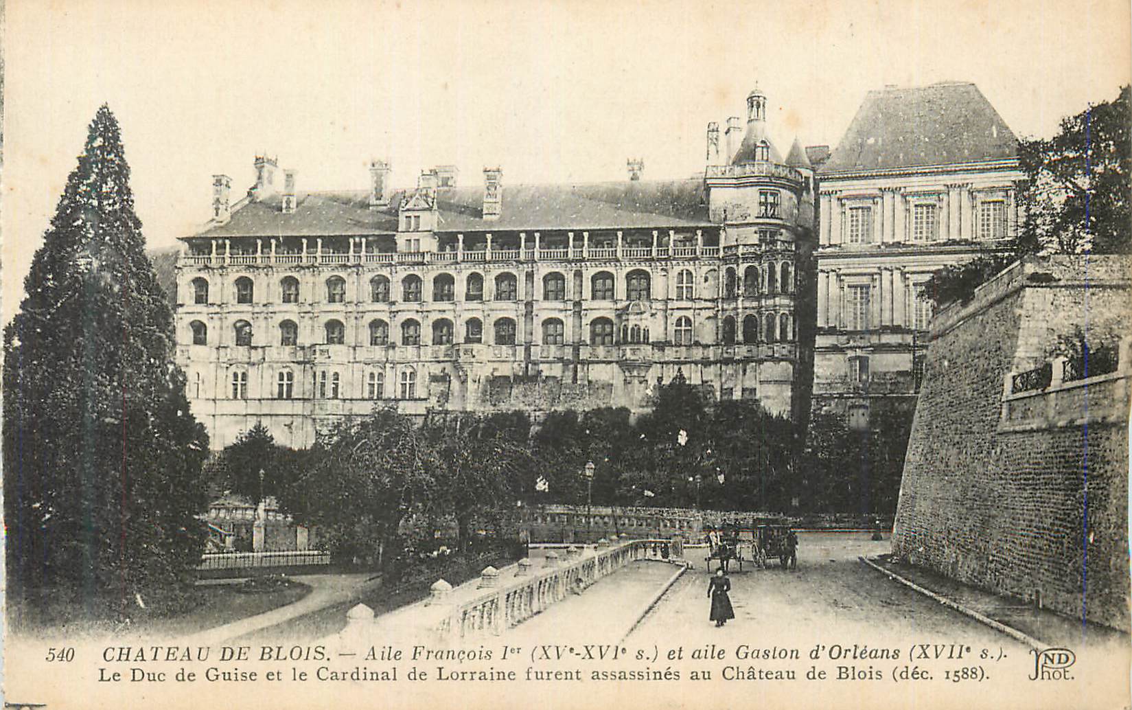 CPA Chateau de Blois Aile Francois Ier (XVe XVIe S) et Aile Gaston d'Orleans (XVIIe S)