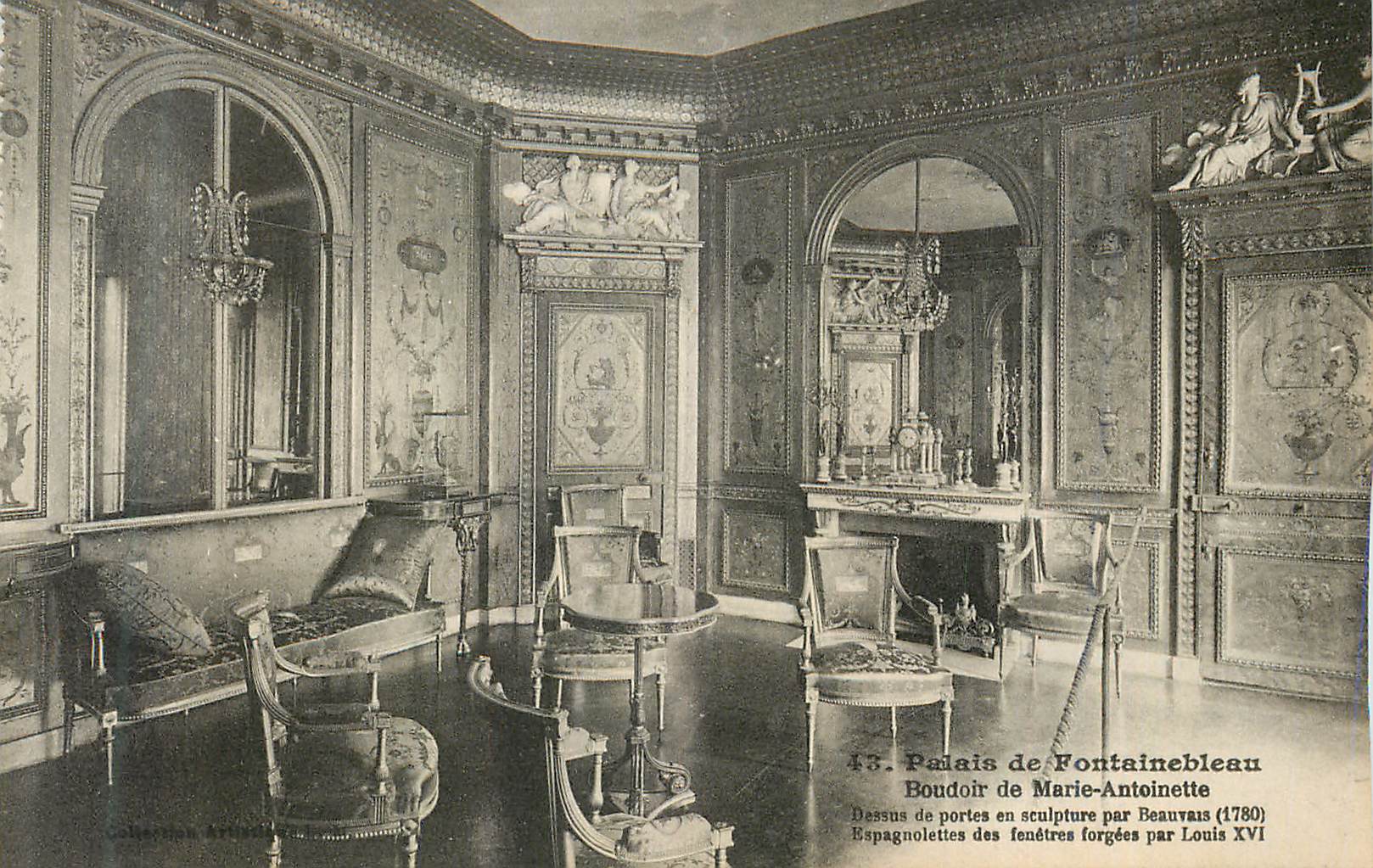 Schloss Fontainebleau — Boudoir von Marie-Antoinette — Skulpturen der Türen von Beauvais (1780) — Fenstergrillen von Louis XVI