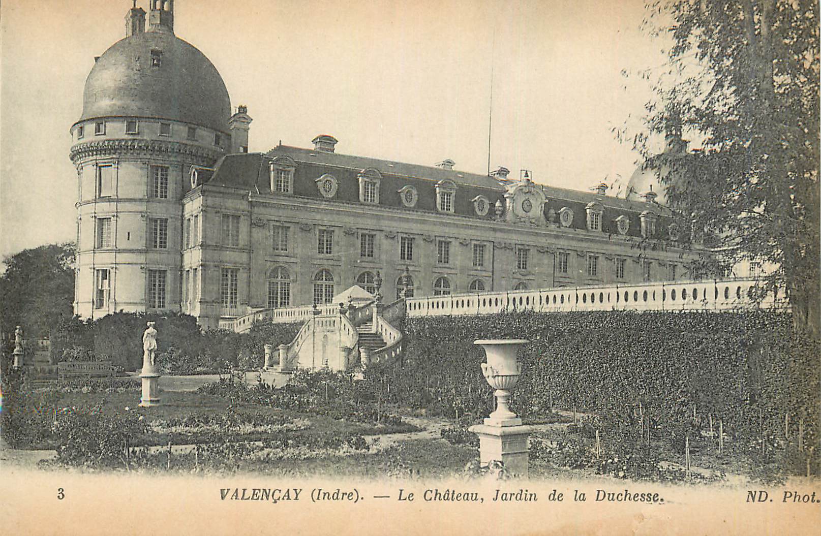 CPA Valencay (Indre) Le Chateau Jardin de la Duchesse