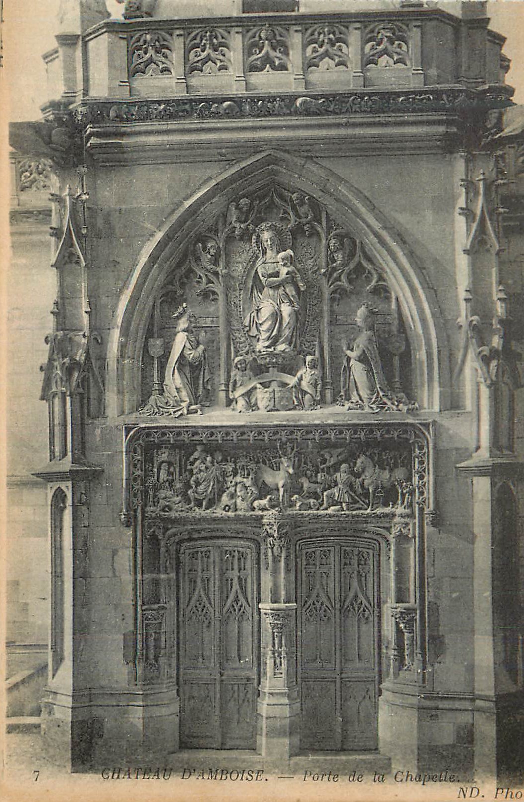 CPA Chateau d'Amboise Porte de la Chapelle