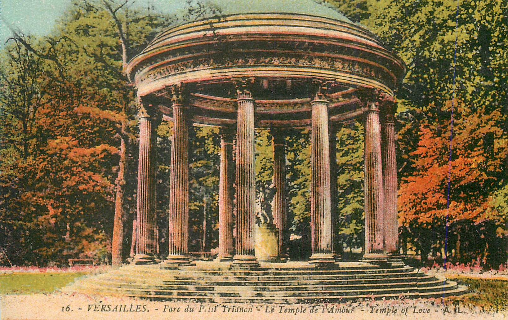 CPA Versailles Parc du Petit Trianon Le Temple de l'Amour