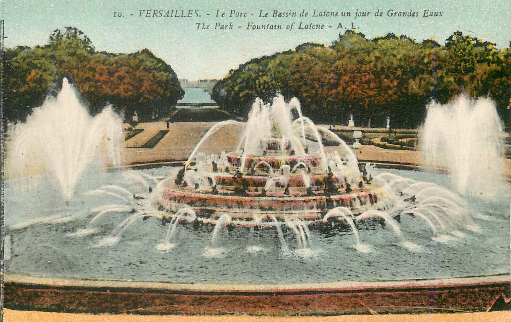 CPA Versailles Le Parc Le Bassin de Latone un Jour de Grandes Eaux