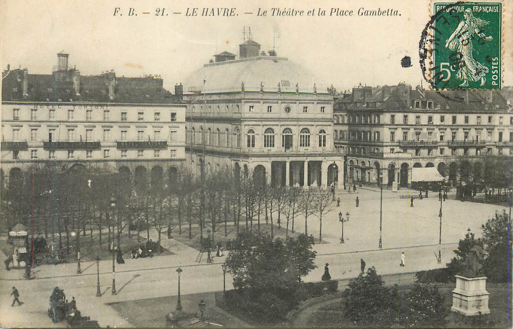 CPA Le Havre Le Theatre et la Place Gambetta