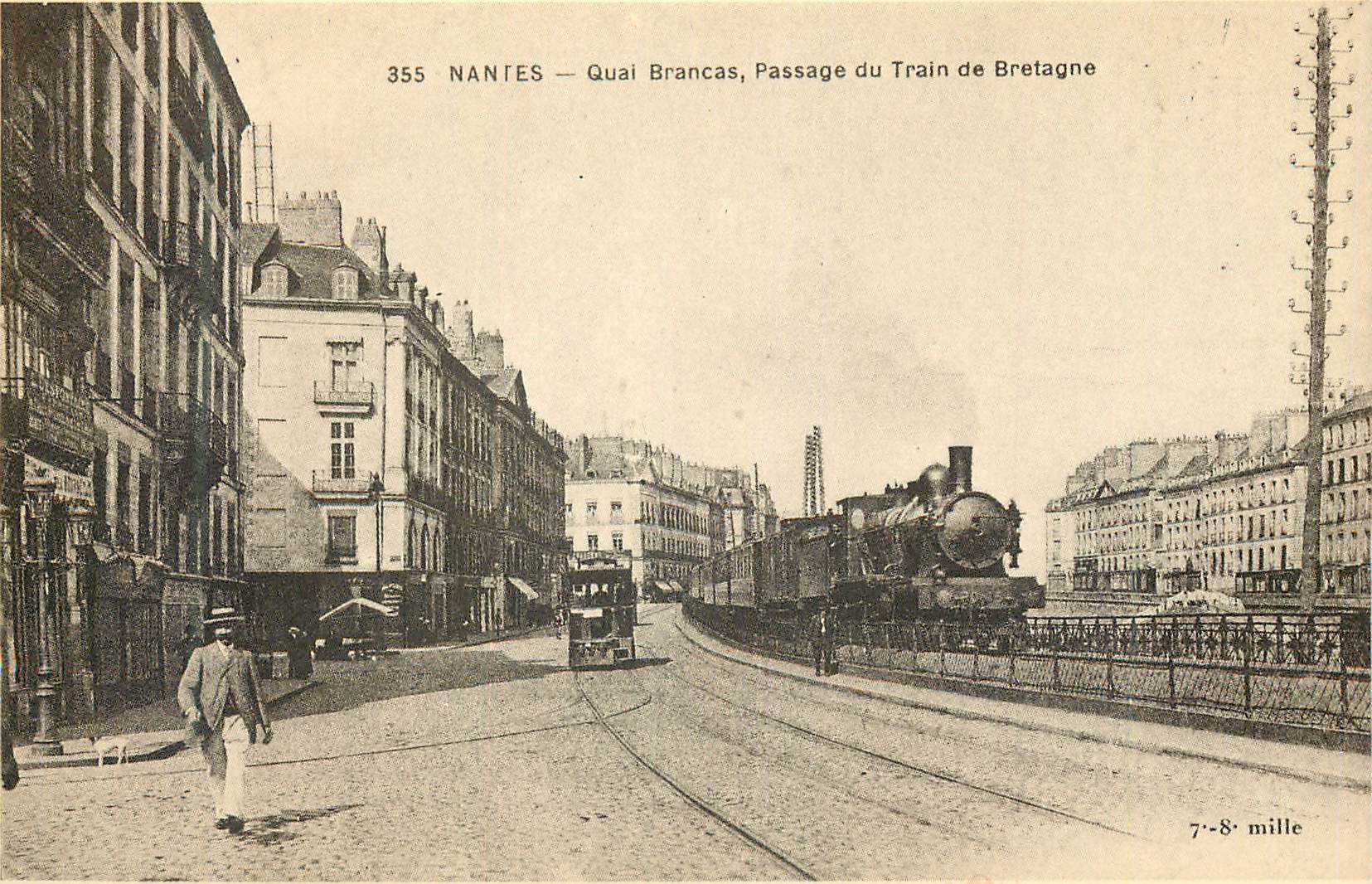 REPRO Nantes Quai Brancas Passage du Train de Bretagne Train