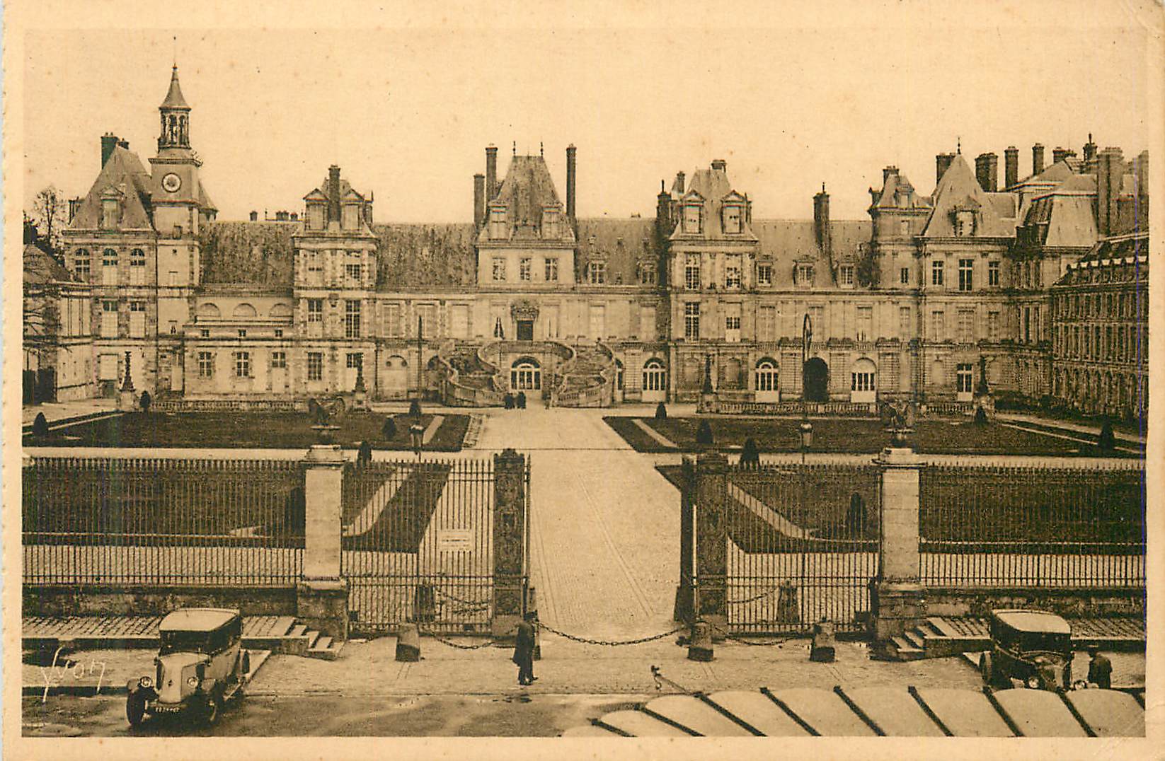 Château de Vincennes — vue du parc et de l'entrée — éditeur non identifié