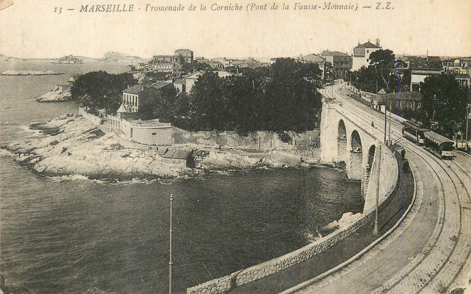CPA Marseille Promenade de la Corniche (Pont de la Fausse Monnaie)