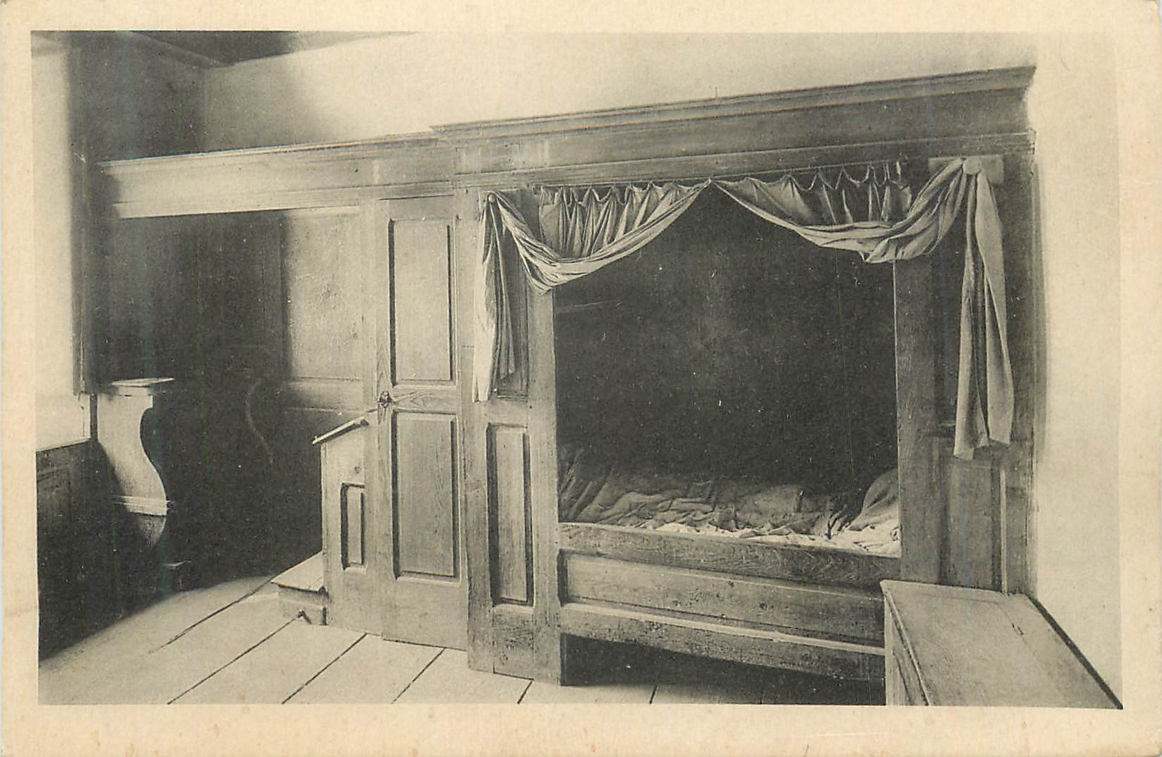 CPA Monastere de la Grande Chartreuse Interieur d'une Cellule Chambre