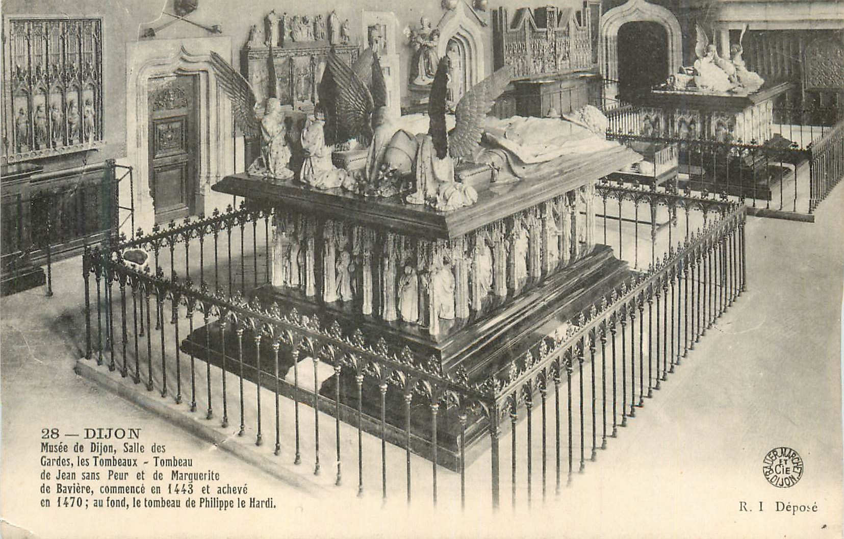 Dijon — Musée des Gardes, Salle des Tombeaux — Tombeau de Jean sans Peur et de Marguerite de Bavière