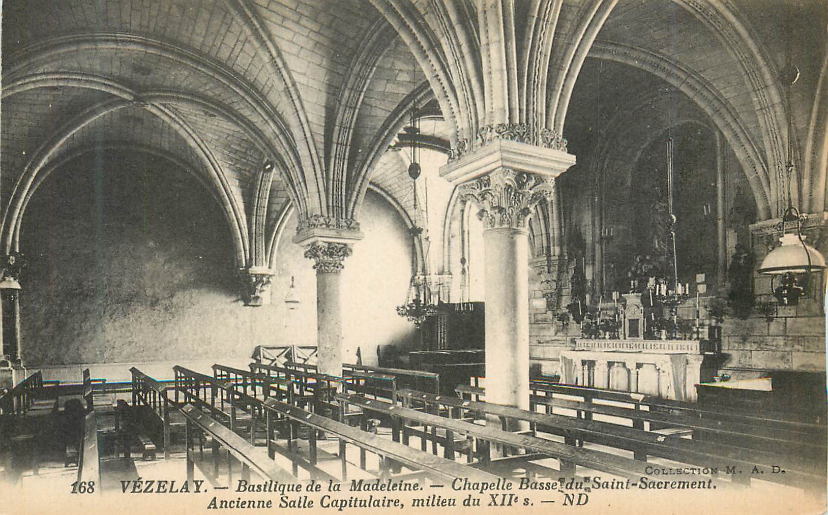 CPA Vezelay Basilique de la Madeleine Chapelle Basse du Saint Sacrement