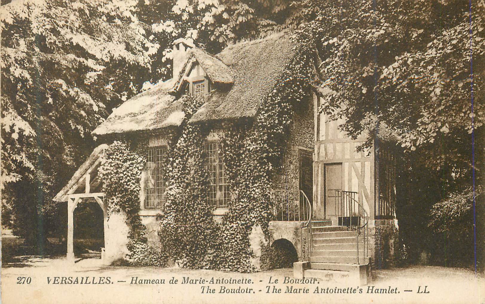 CPA Versailles Hameau de Marie Antoinette Le Boudoir