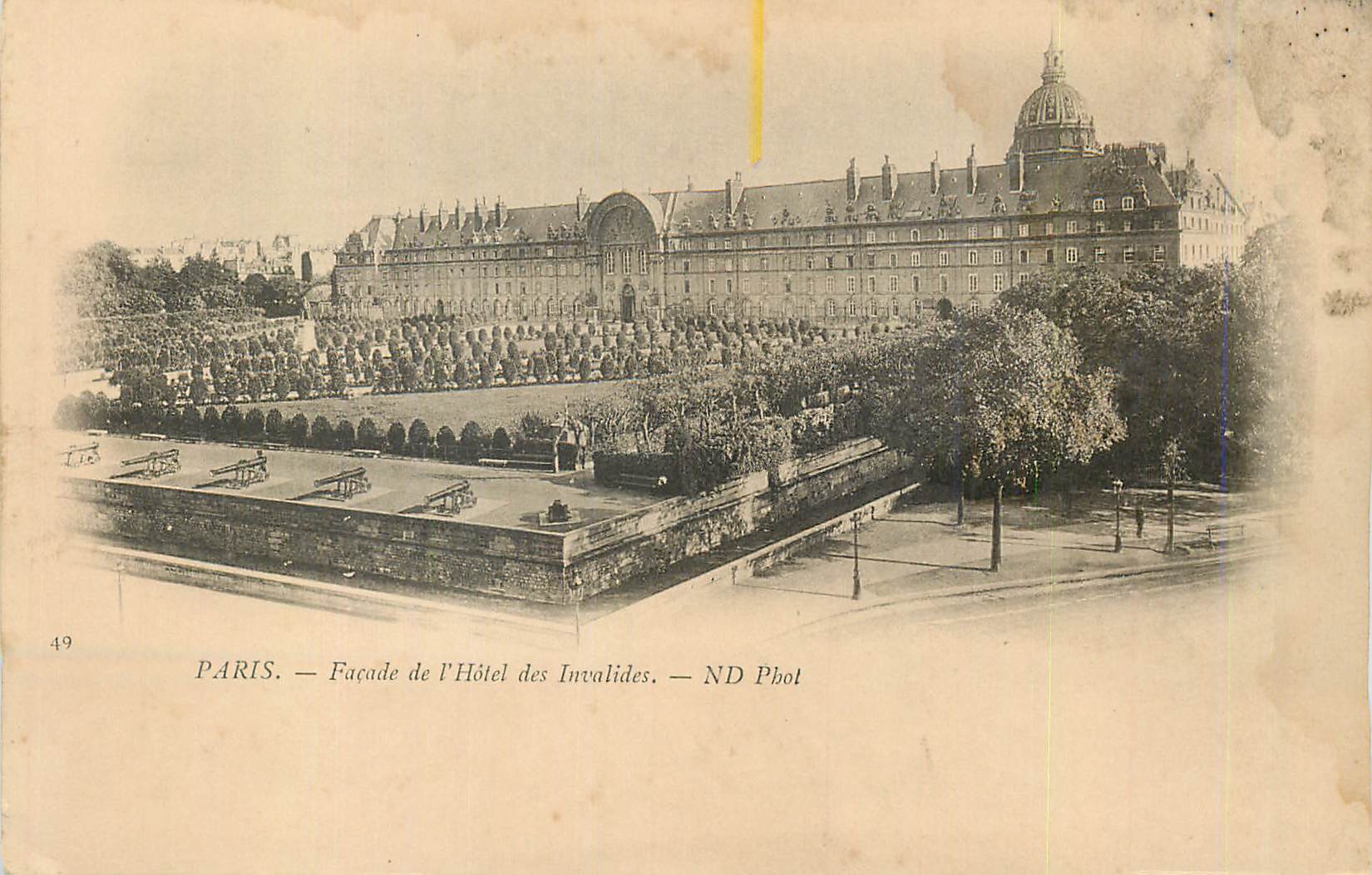 PARIS — Façade de l'Hôtel des Invalides — ND Phot