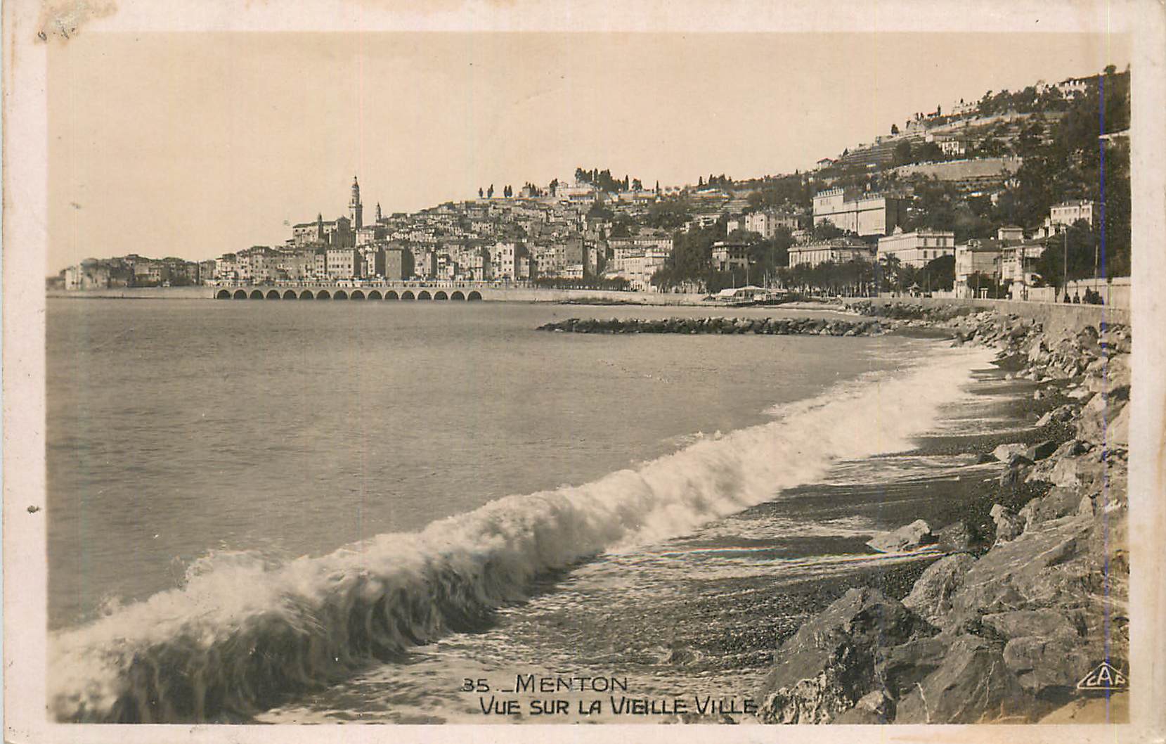 CPM Menton Vue sur la Vieille Ville