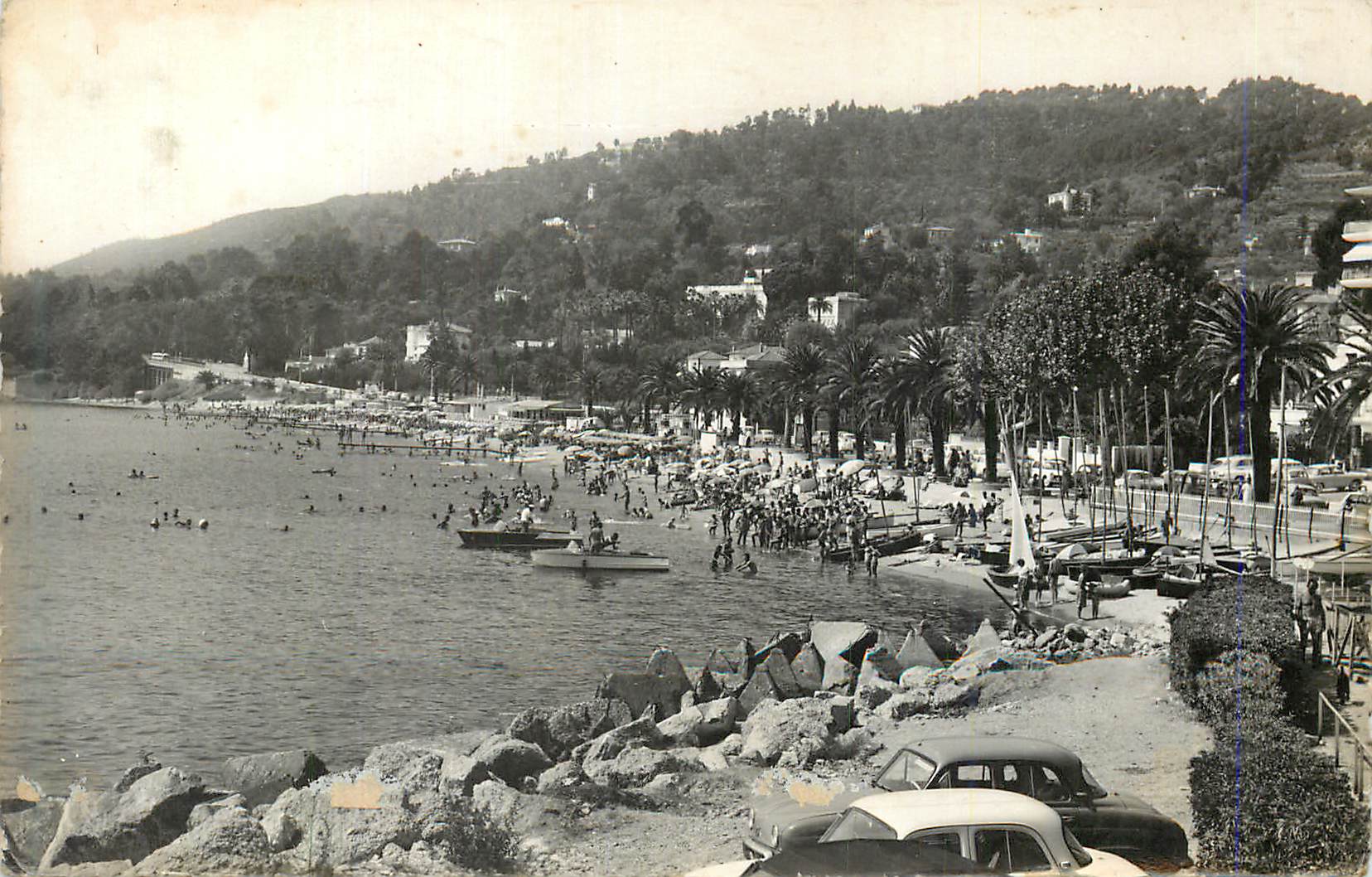 CPM Golfe Juan La Cote d'Azur La Plage