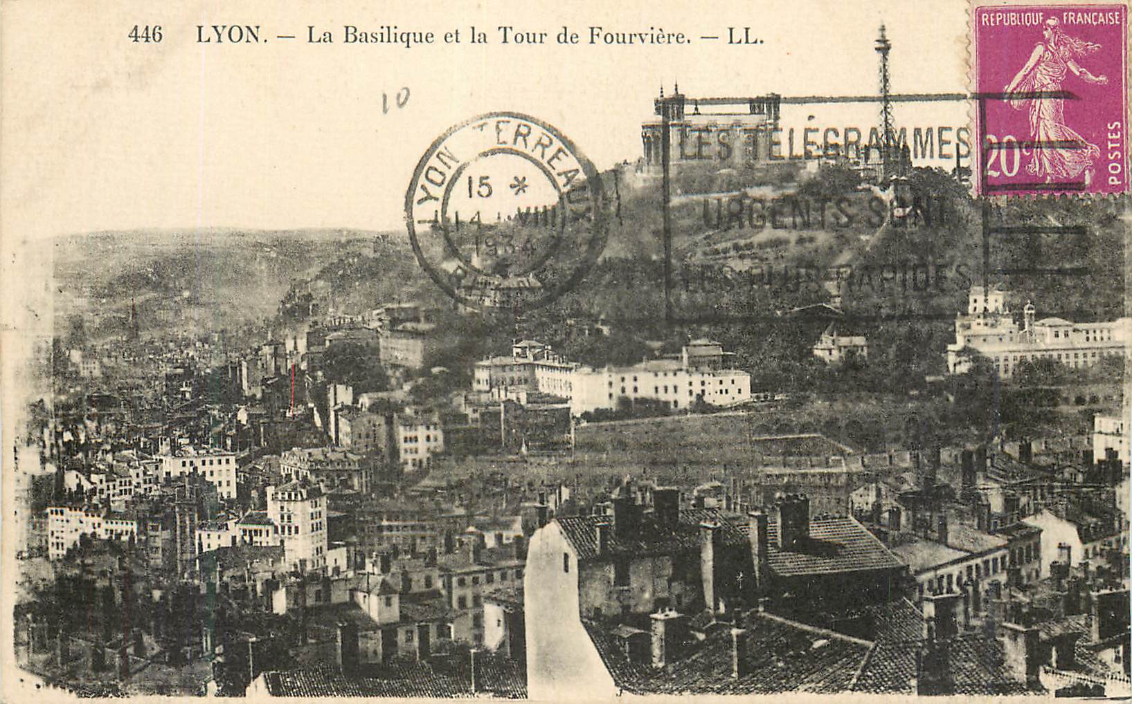 CPA Lyon La Basilique et la Tour de Fourviere