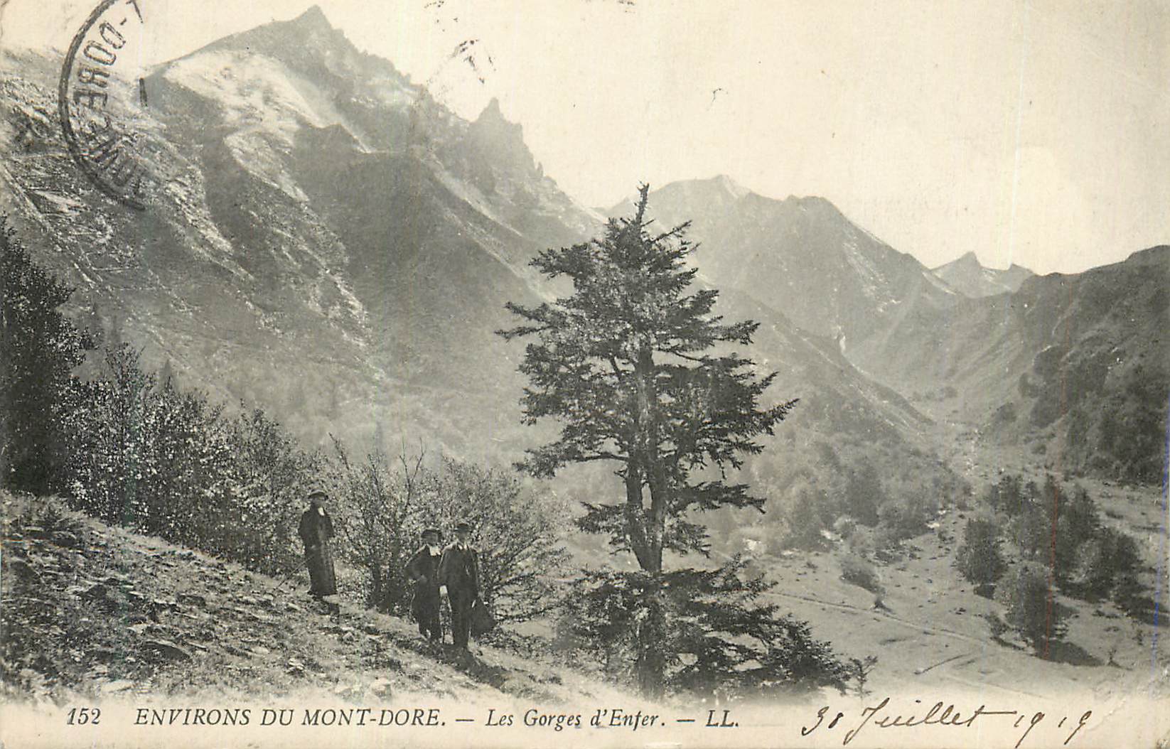 CPA Environs du Mont Dore Les Gorges d'Enfer