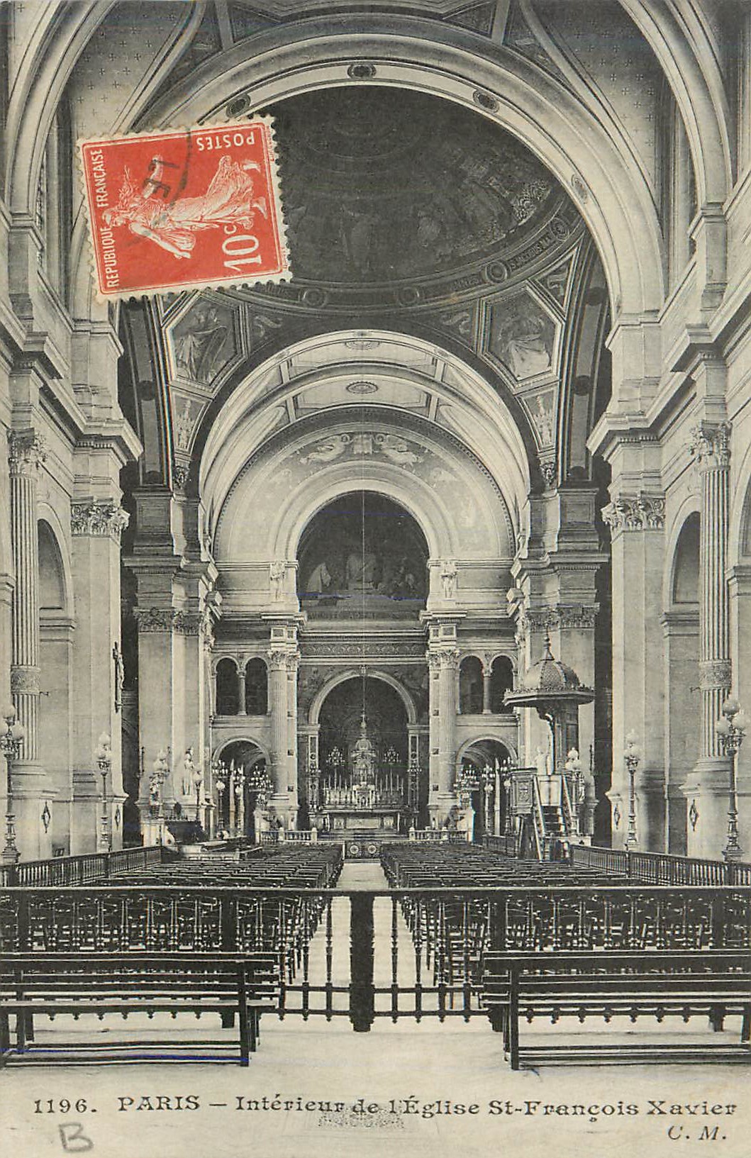 CPA Paris Interieur de l'Eglise St Francois Xavier