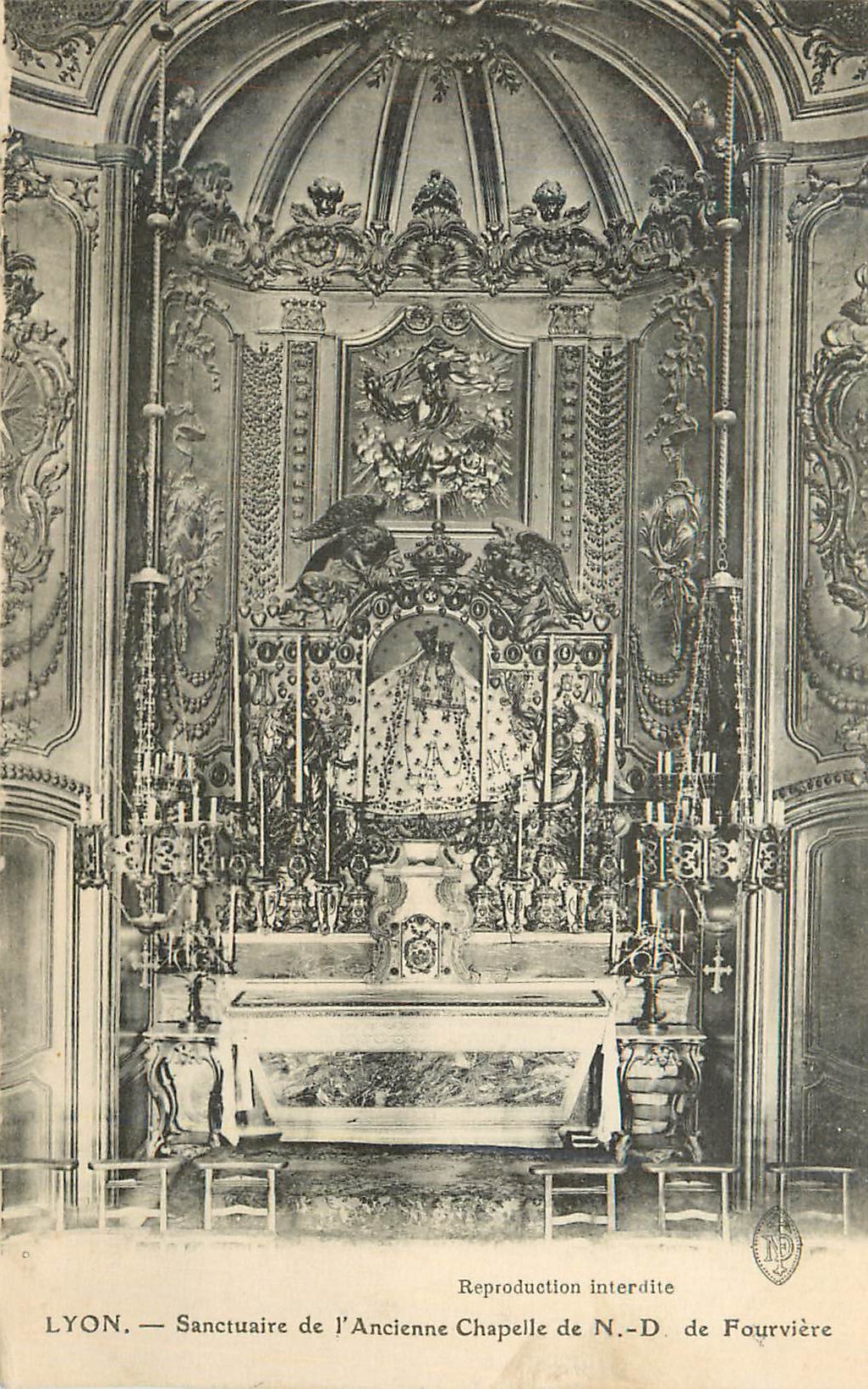 CPA Lyon Sanctuaire de l'Ancienne Chapelle de N D de Fourviere