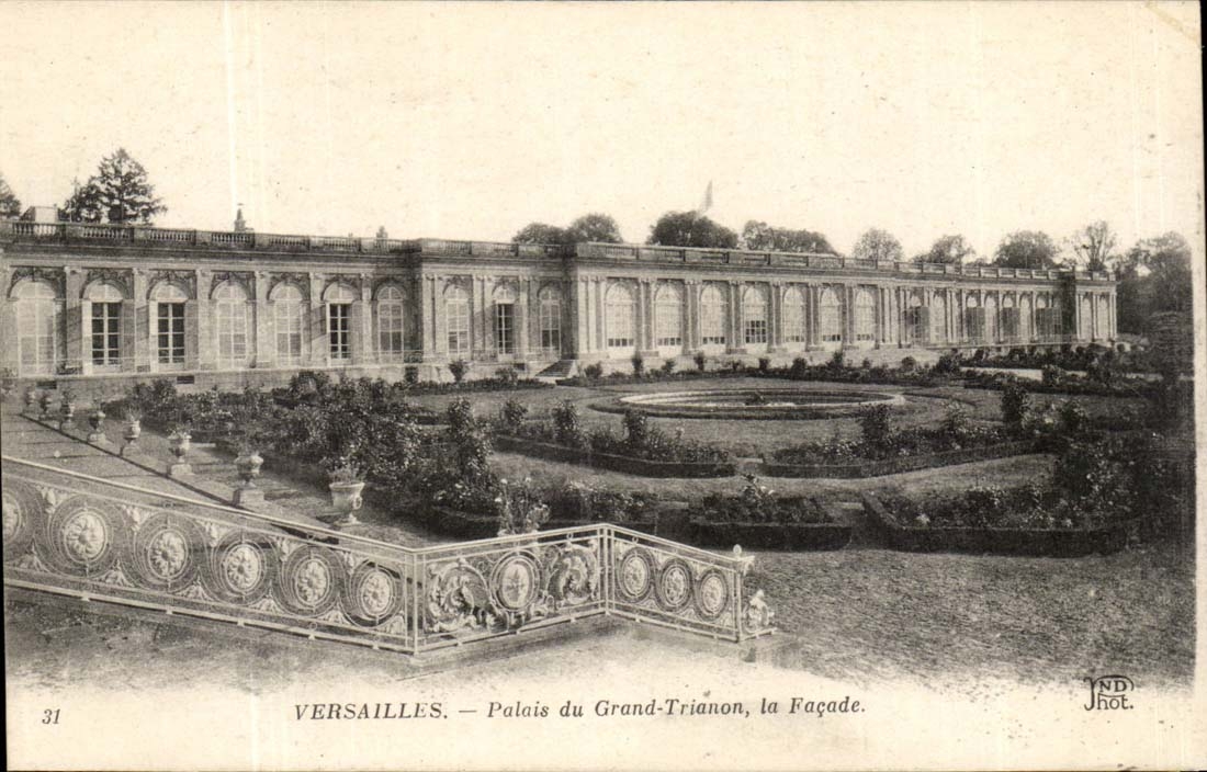 Versailles CPA Palais du Grand Trianon la facade