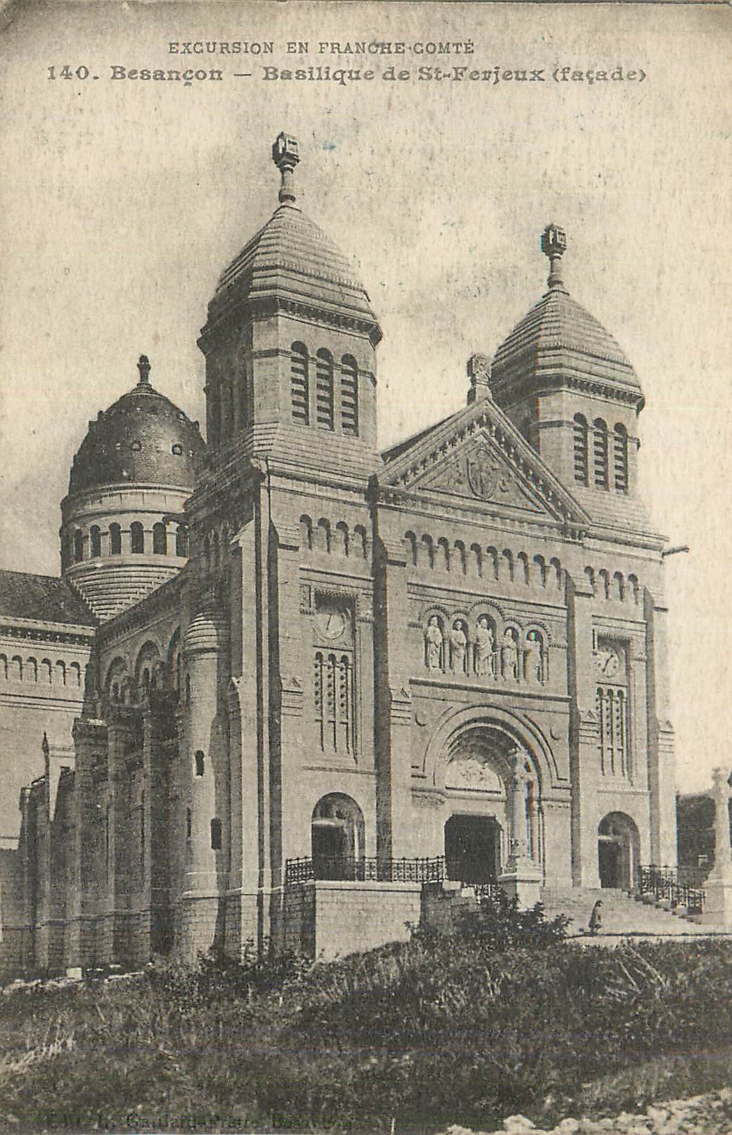 CPA Besancon Basilique de St Ferjeux (Facade) Excursion en Franche Comte