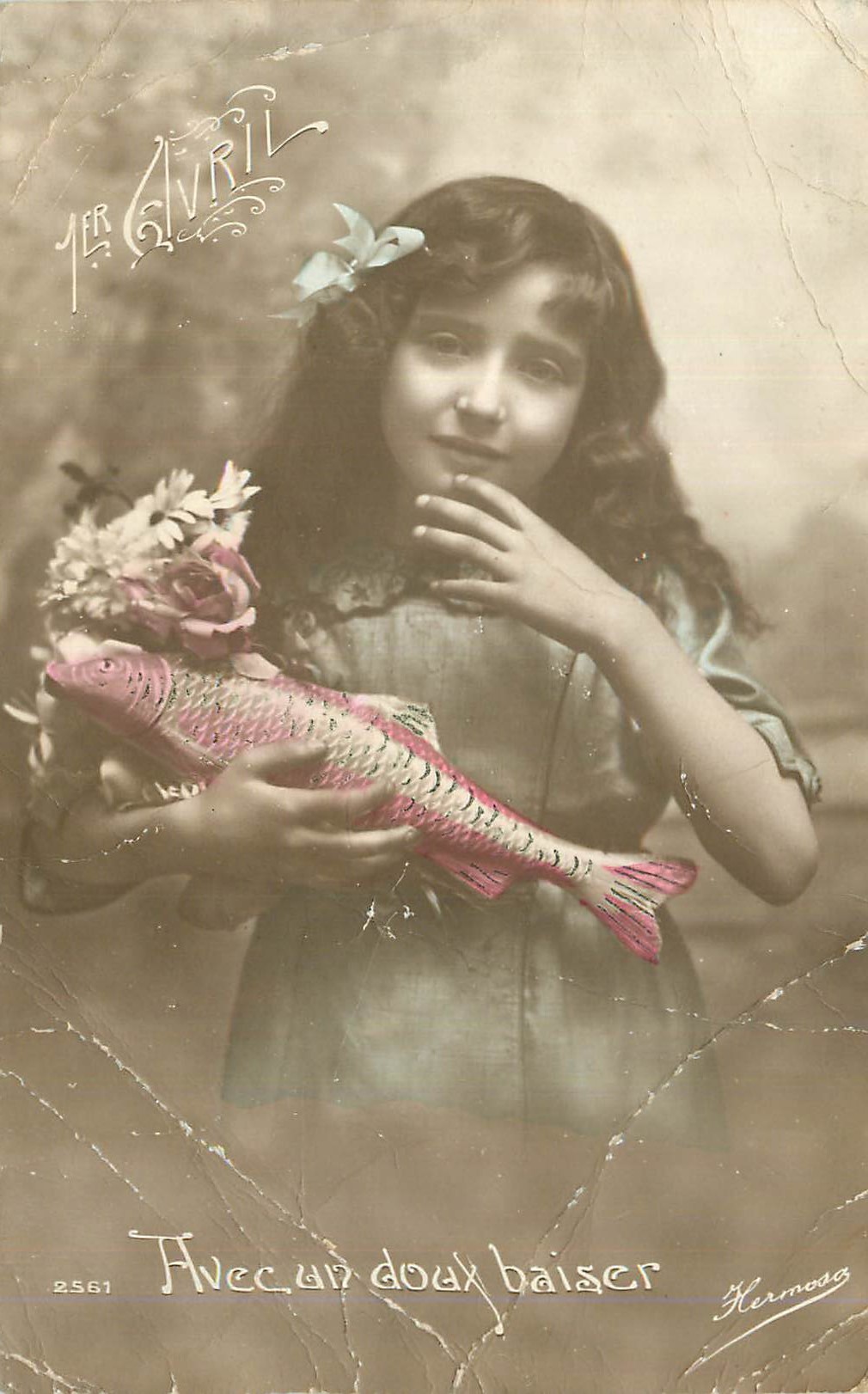 CPA 1er Avril Avec un Doux Baiser Enfant Poisson
